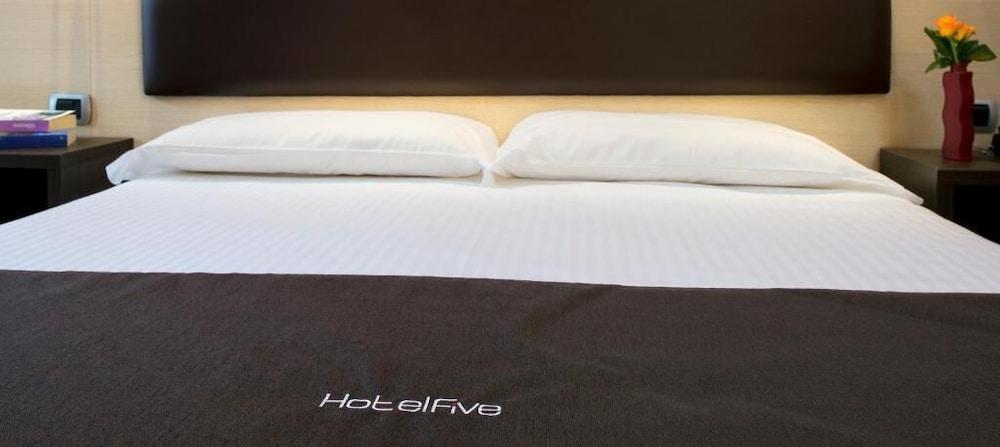 Hotel Five Milánó Kültér fotó